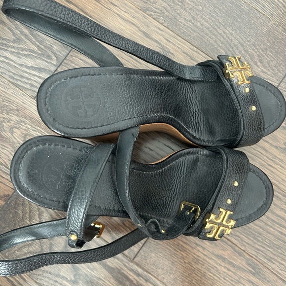 Tory Burch platform wedges - Picture 2 of 2